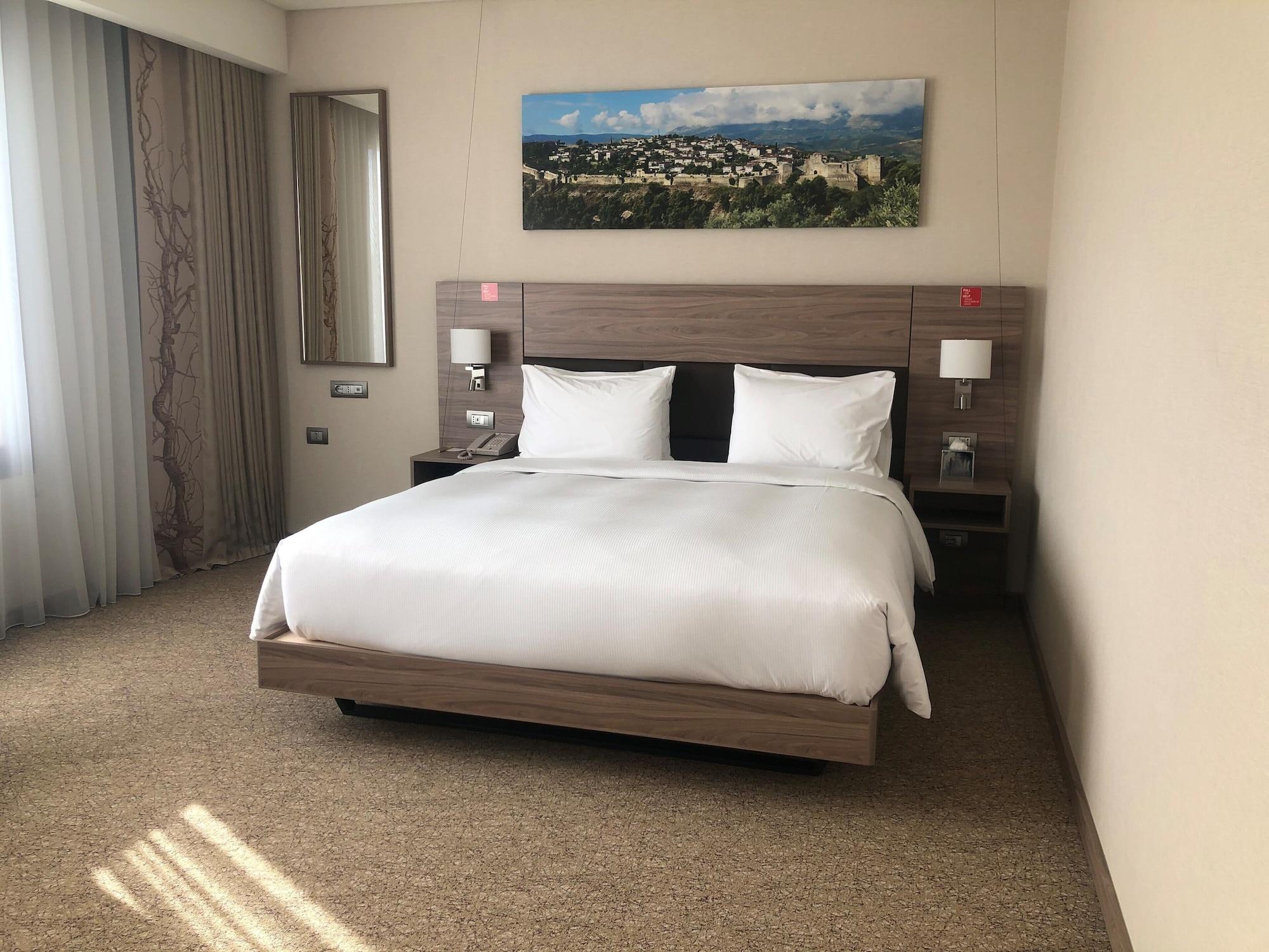 Hilton Garden Inn Tiranë Luaran gambar