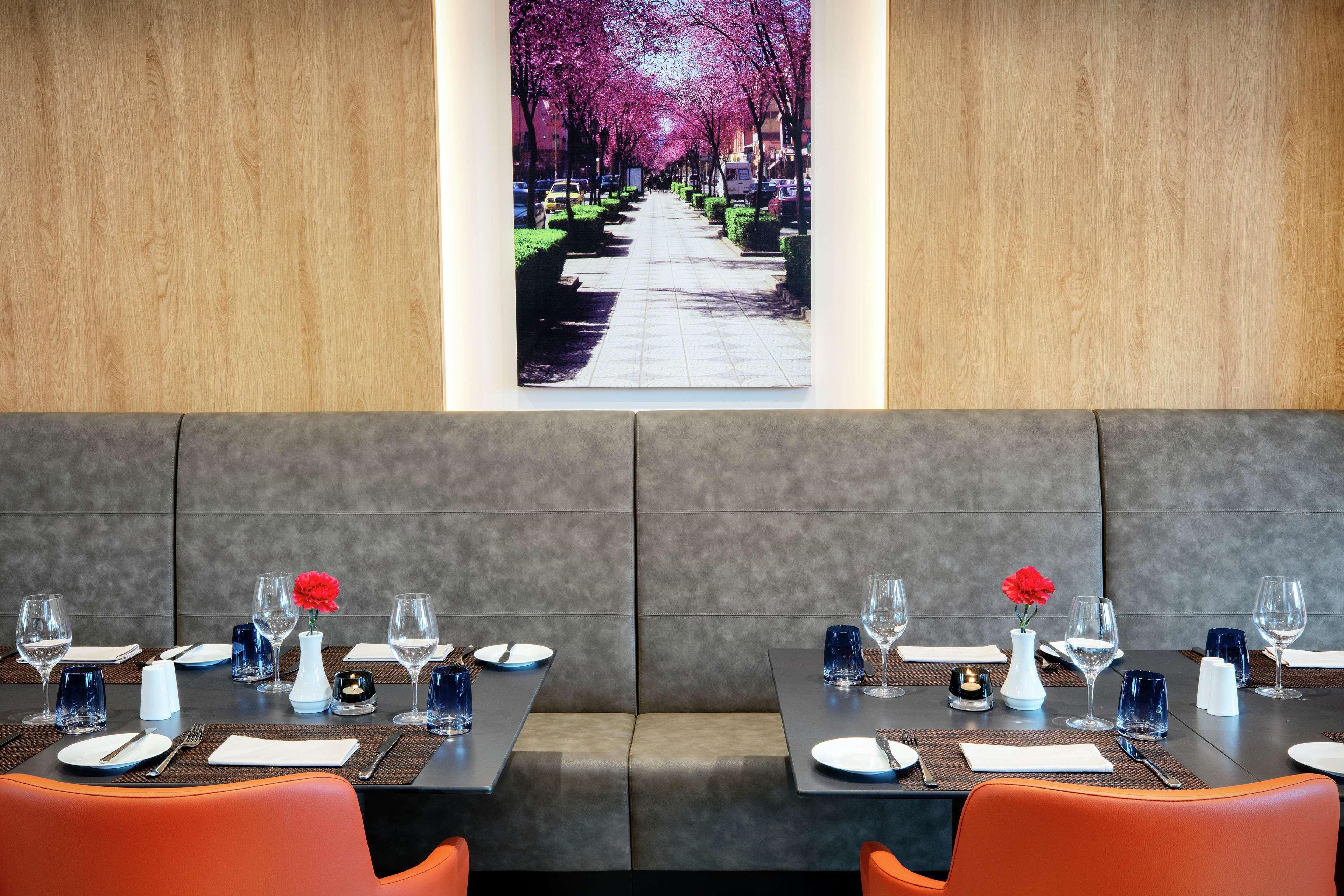 Hilton Garden Inn Tiranë Luaran gambar