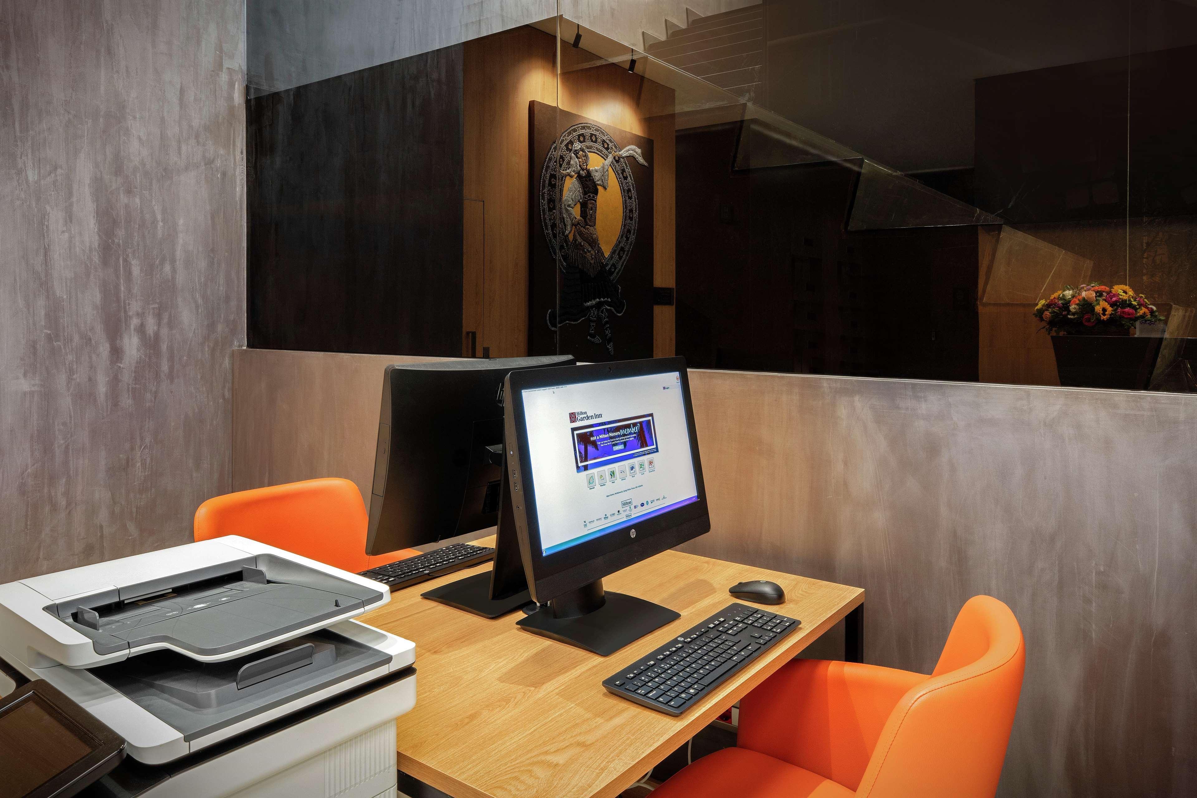 Hilton Garden Inn Tiranë Luaran gambar