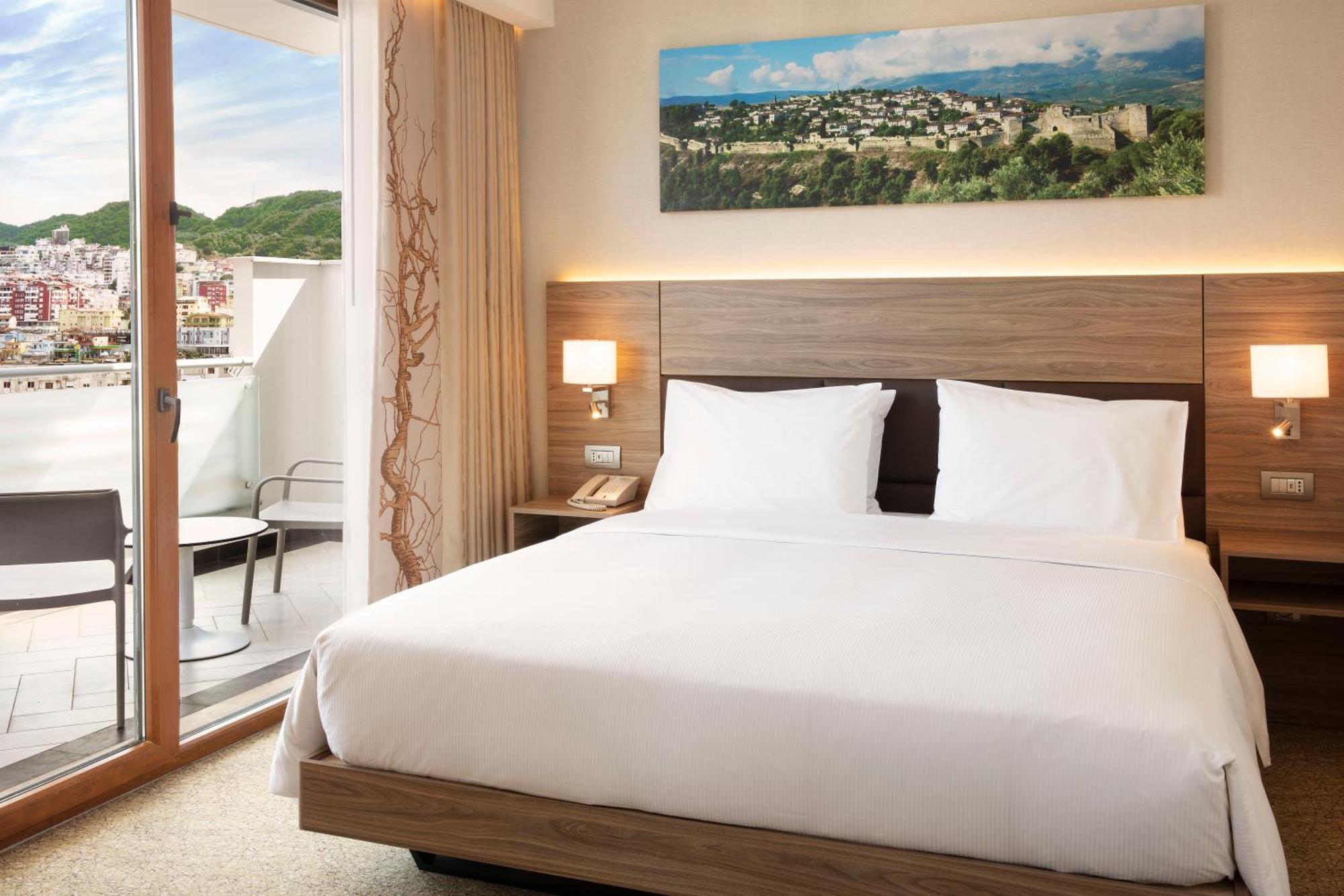 Hilton Garden Inn Tiranë Luaran gambar