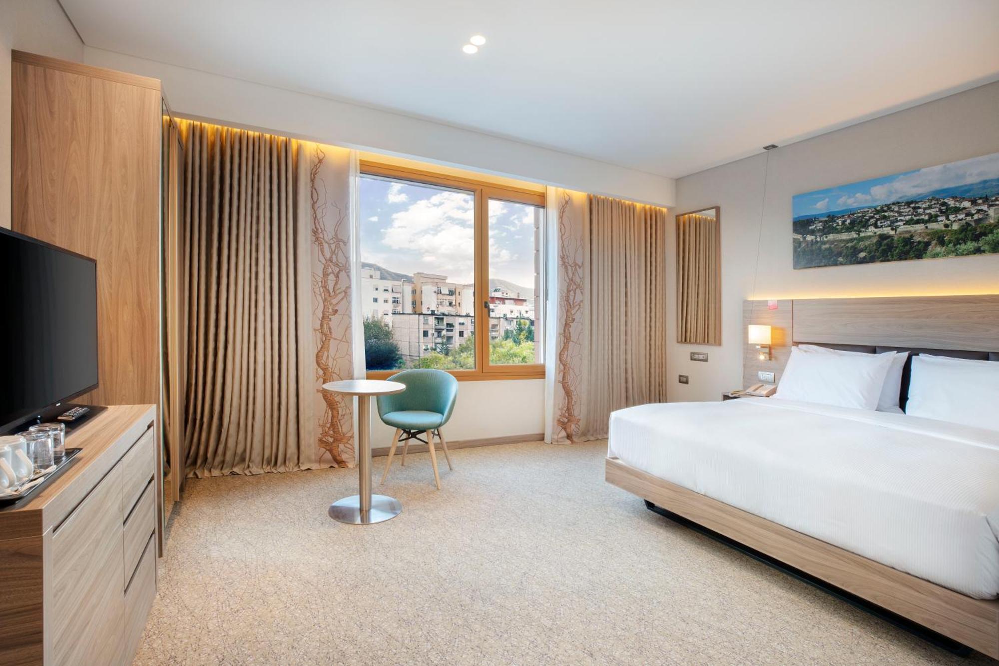 Hilton Garden Inn Tiranë Luaran gambar