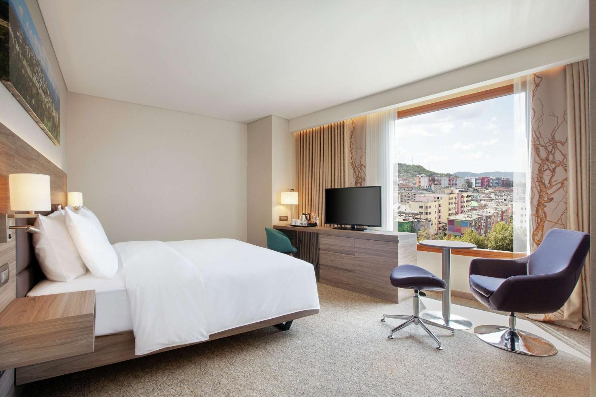 Hilton Garden Inn Tiranë Luaran gambar
