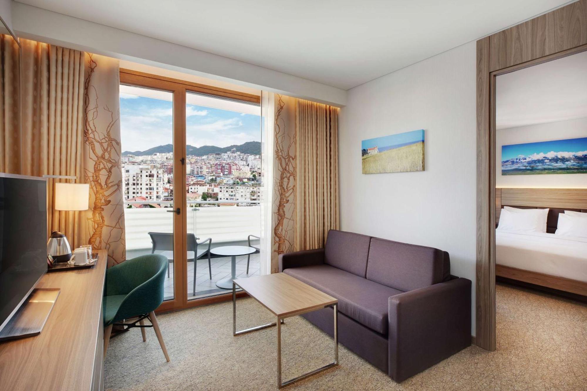 Hilton Garden Inn Tiranë Luaran gambar