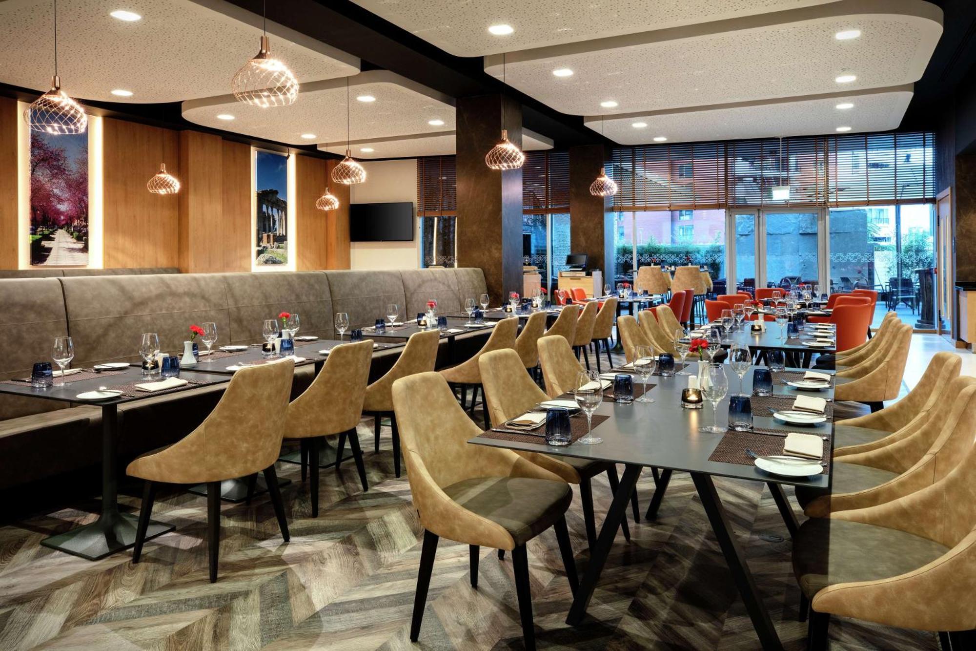 Hilton Garden Inn Tiranë Luaran gambar