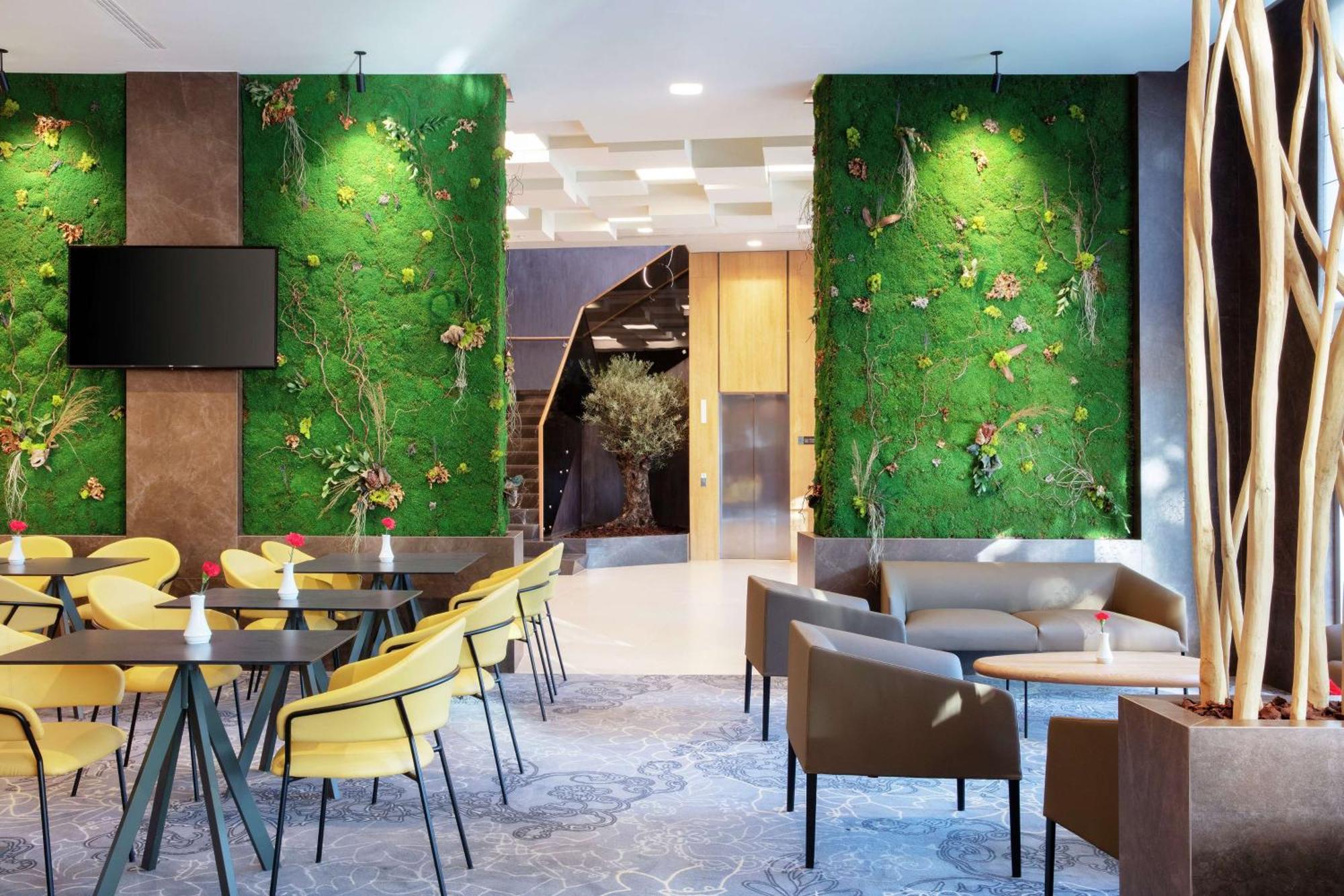 Hilton Garden Inn Tiranë Luaran gambar