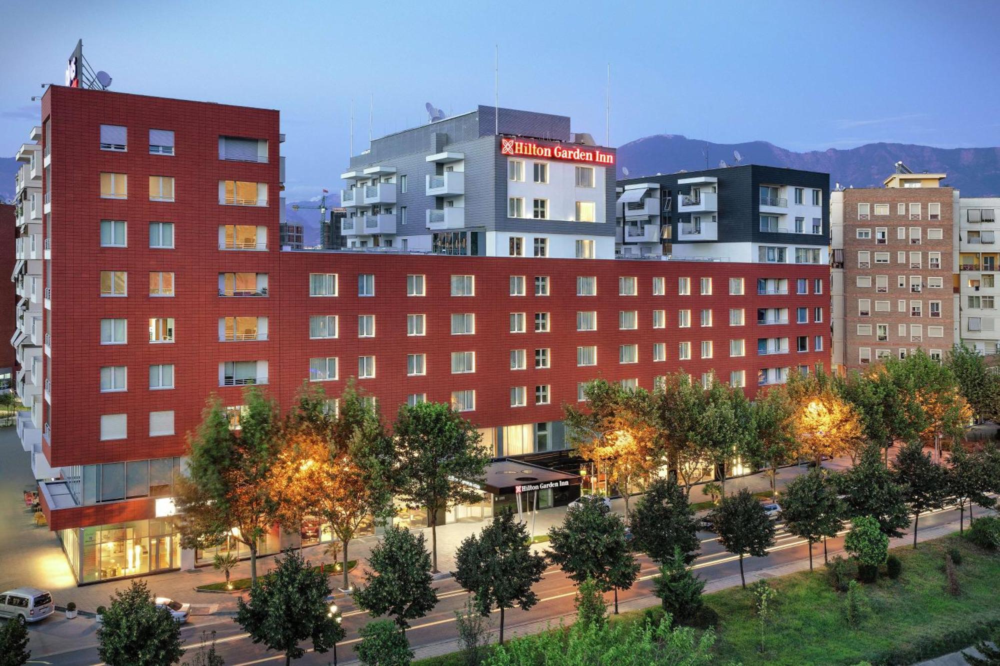 Hilton Garden Inn Tiranë Luaran gambar